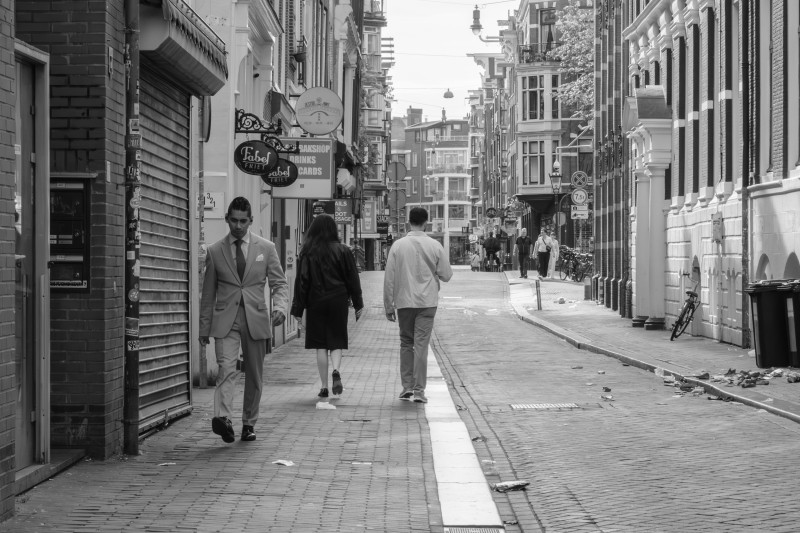 Straatfotografie: Oude Hoogstraat, Amsterdam - voorjaar 2025